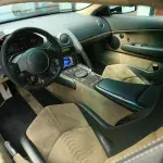 Le supersportive scelgono Alcantara