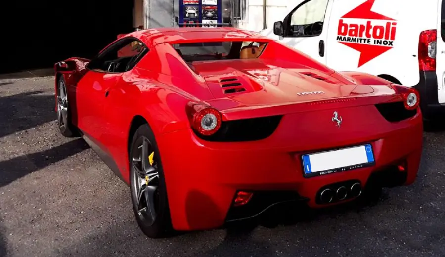 Auto sportive e marmitte personalizzate: perché è un connubio perfetto?